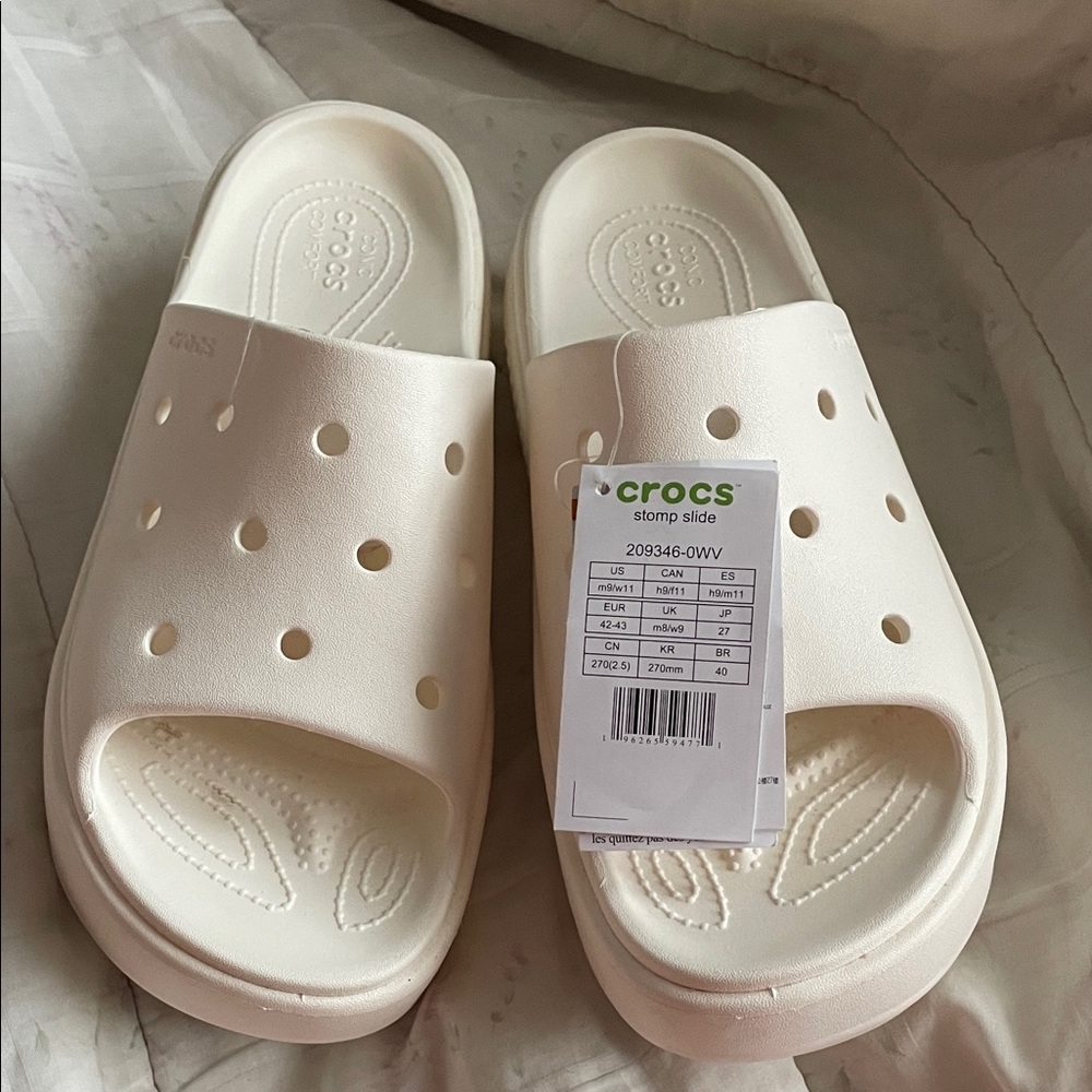 CROCS Classic White stomp Slides